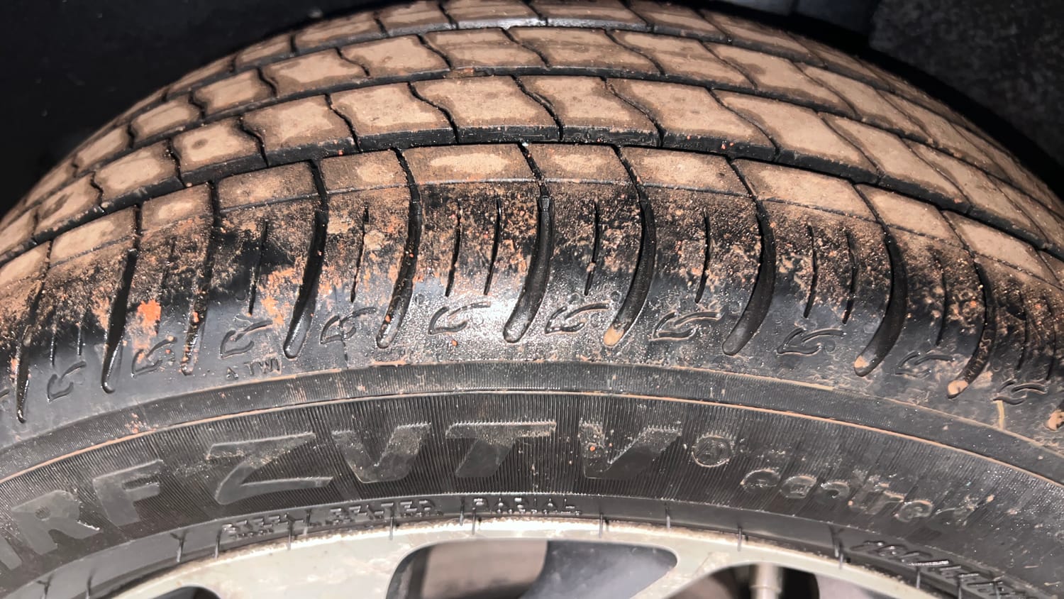 Used 2020 Maruti Suzuki Baleno Zeta Petrol Manual tyres LEFT REAR TYRE TREAD VIEW