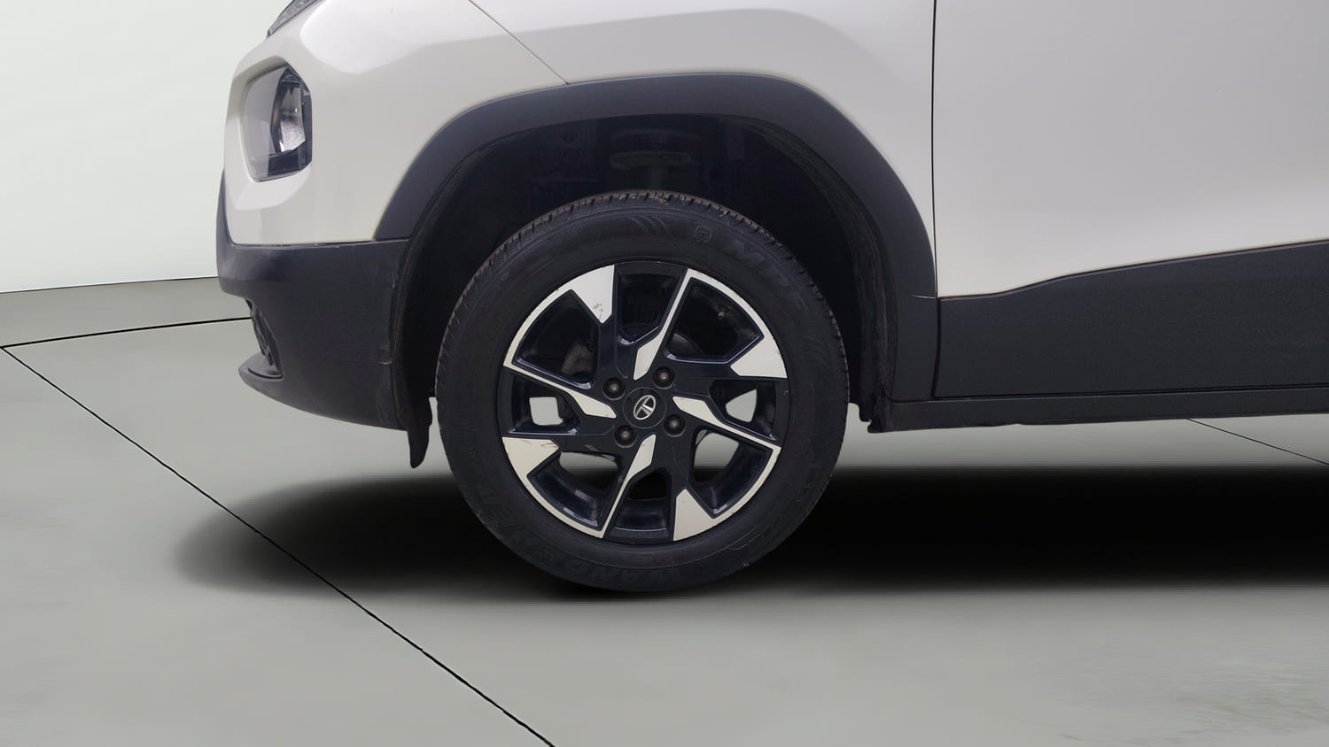 Used 2022 Tata Punch Creative Dual Tone Petrol Manual tyres LEFT FRONT TYRE RIM VIEW