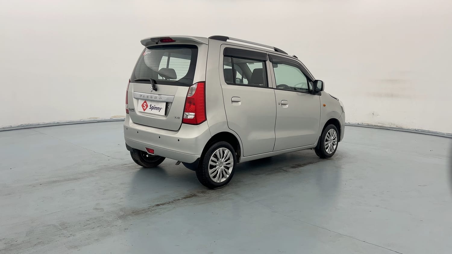 Used 2013 Maruti Suzuki Wagon R 1.0 VXi Petrol Manual exterior RIGHT REAR CORNER VIEW