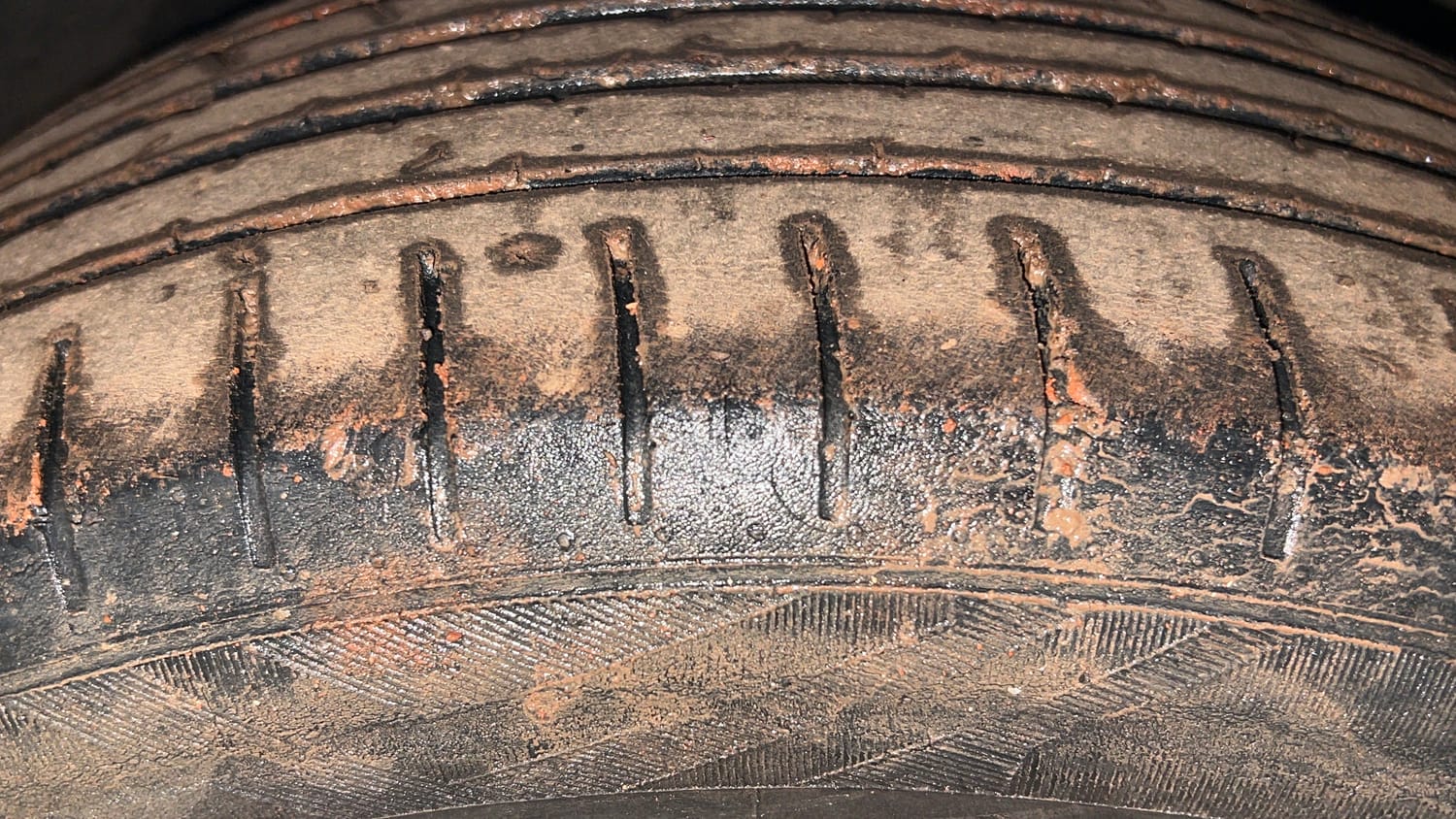Used 2020 Maruti Suzuki Baleno Zeta Petrol Manual tyres RIGHT FRONT TYRE TREAD VIEW