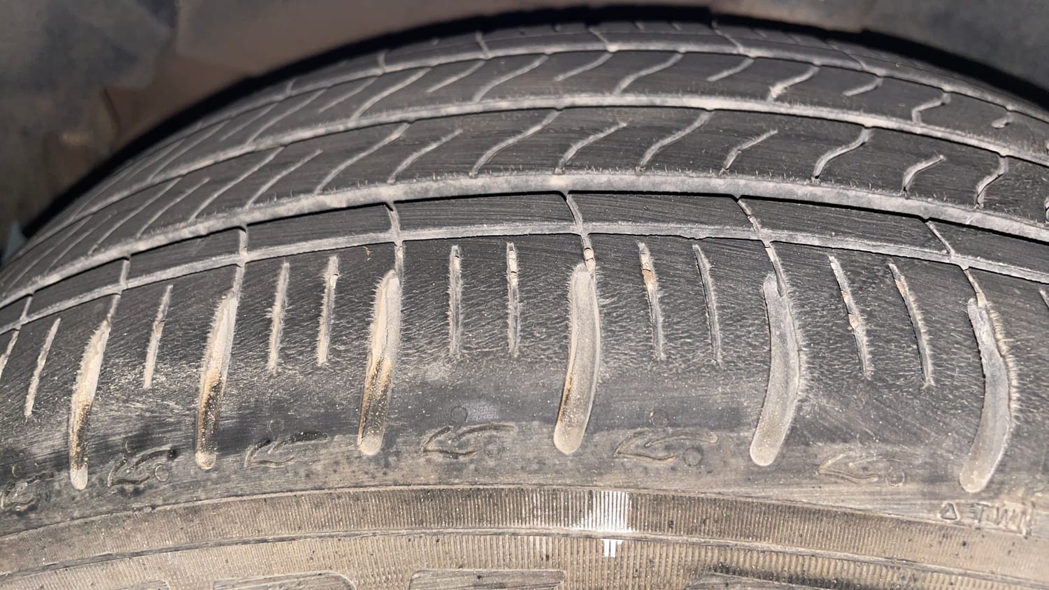 Used 2020 Hyundai Grand i10 Nios Asta 1.2 Kappa VTVT Petrol Manual tyres RIGHT REAR TYRE TREAD VIEW