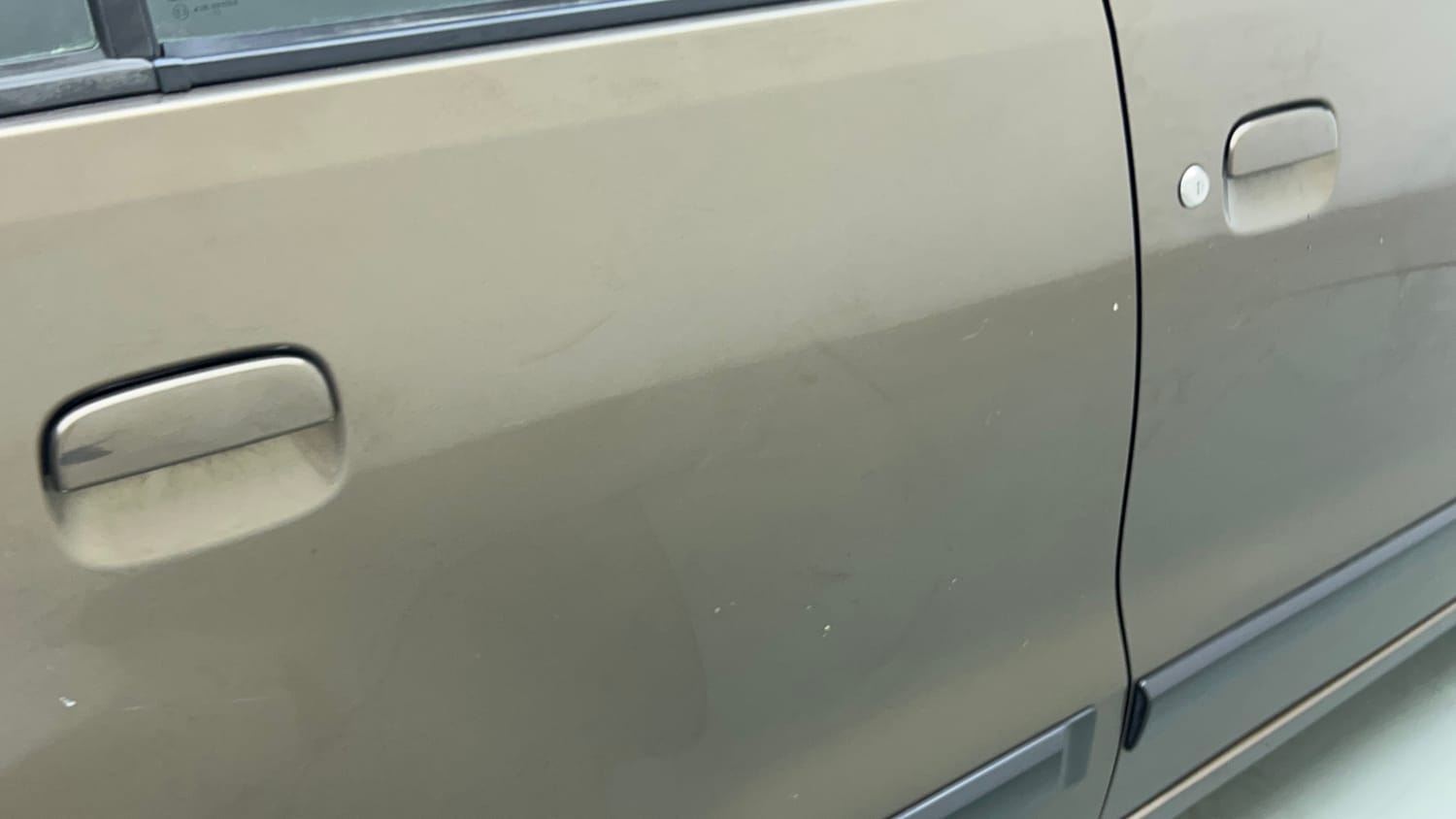 Used 2013 Maruti Suzuki Wagon R VXI Petrol Manual dents MINOR SCRATCH
