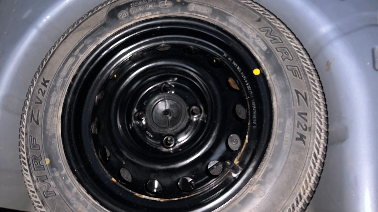 Used 2016 Ford Figo Titanium 1.5 Ti-VCT AT Petrol Automatic tyres SPARE TYRE VIEW