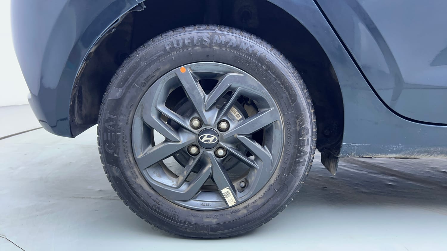 Used 2022 Hyundai Grand i10 Nios Sportz AMT 1.2 Kappa VTVT Petrol Automatic tyres RIGHT REAR TYRE RIM VIEW