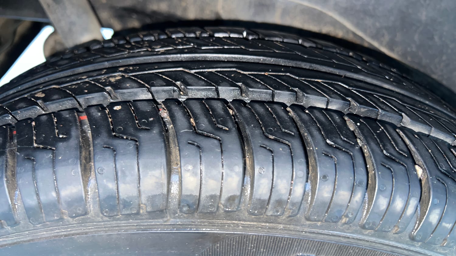 Used 2013 Maruti Suzuki Wagon R VXI Petrol Manual tyres RIGHT REAR TYRE TREAD VIEW