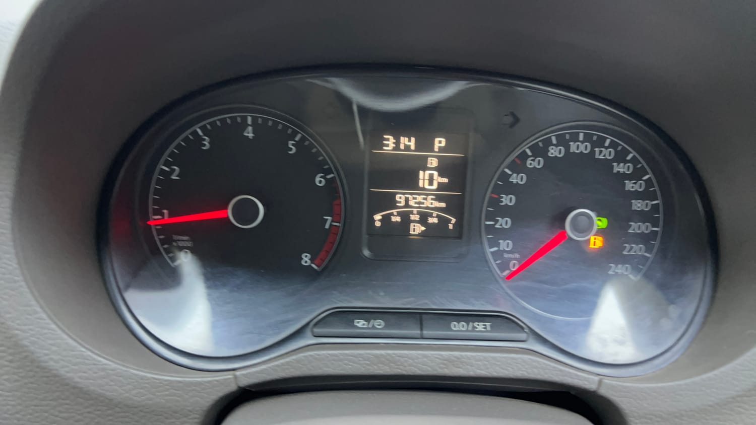 Used 2016 Volkswagen Vento Highline Petrol AT Petrol Automatic interior CLUSTERMETER VIEW