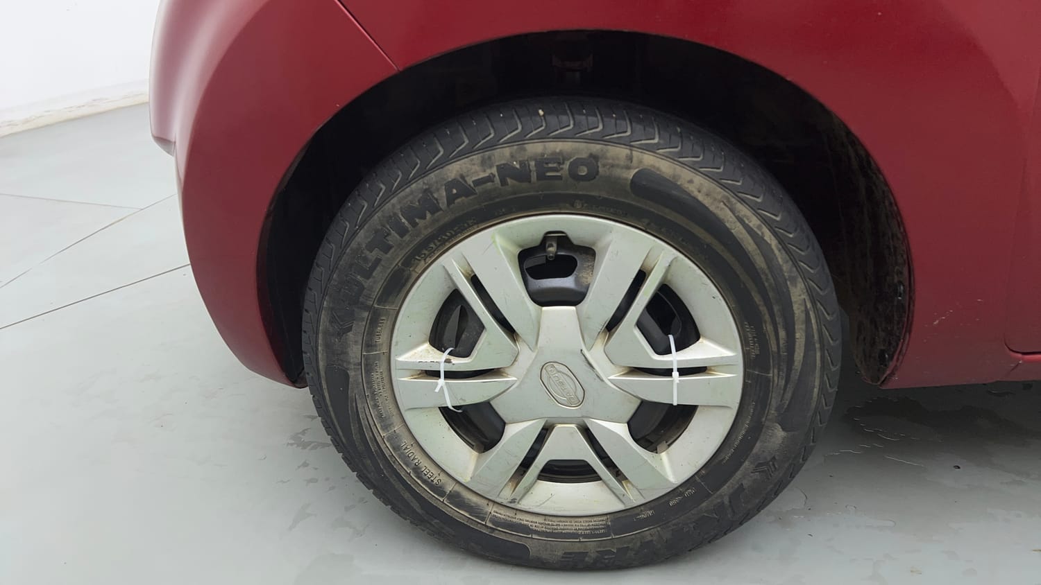 Used 2019 Datsun Redi-GO T (O) Petrol Manual tyres LEFT FRONT TYRE RIM VIEW