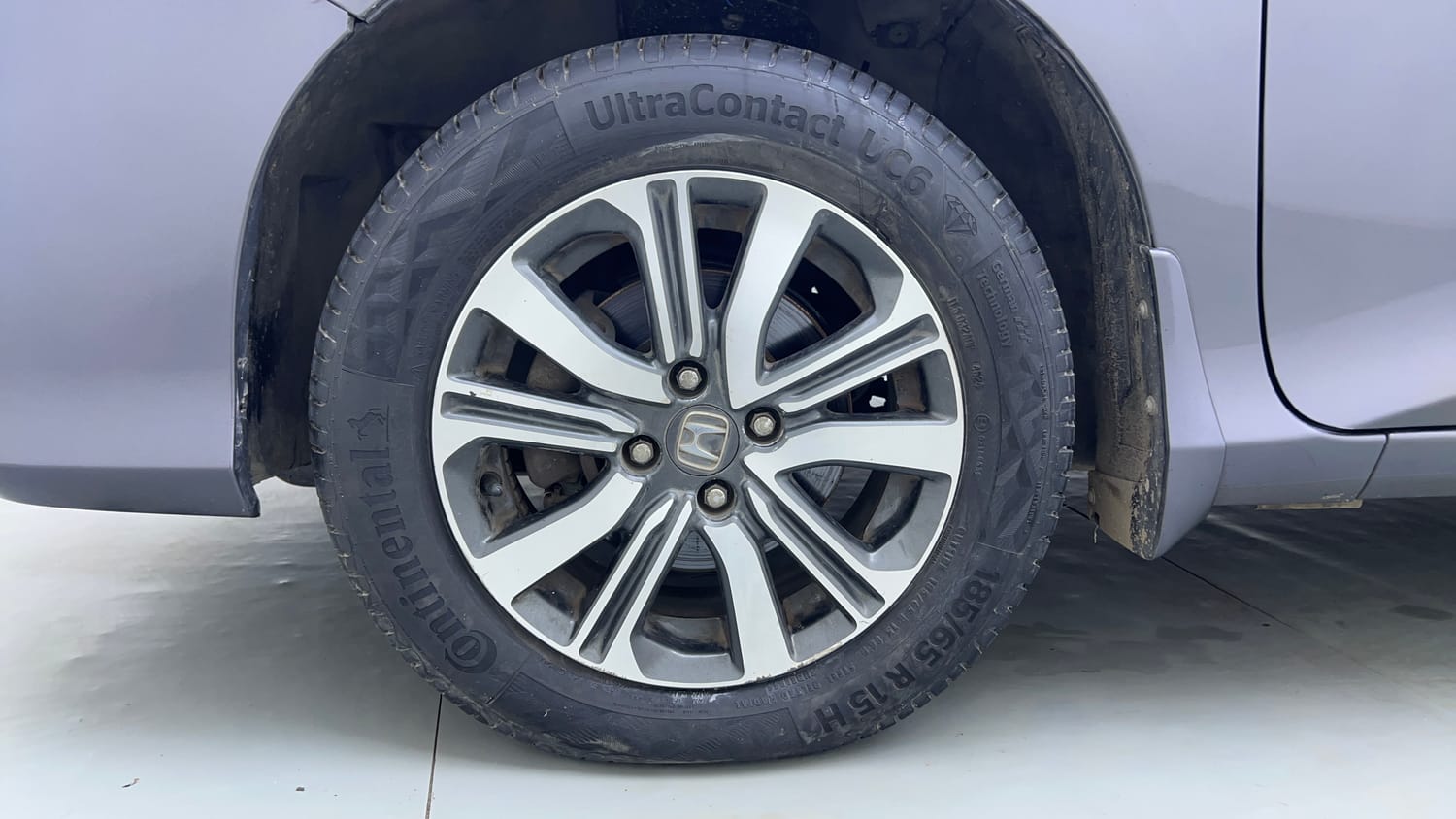 Used 2018 Honda City V Petrol Petrol Manual tyres LEFT FRONT TYRE RIM VIEW