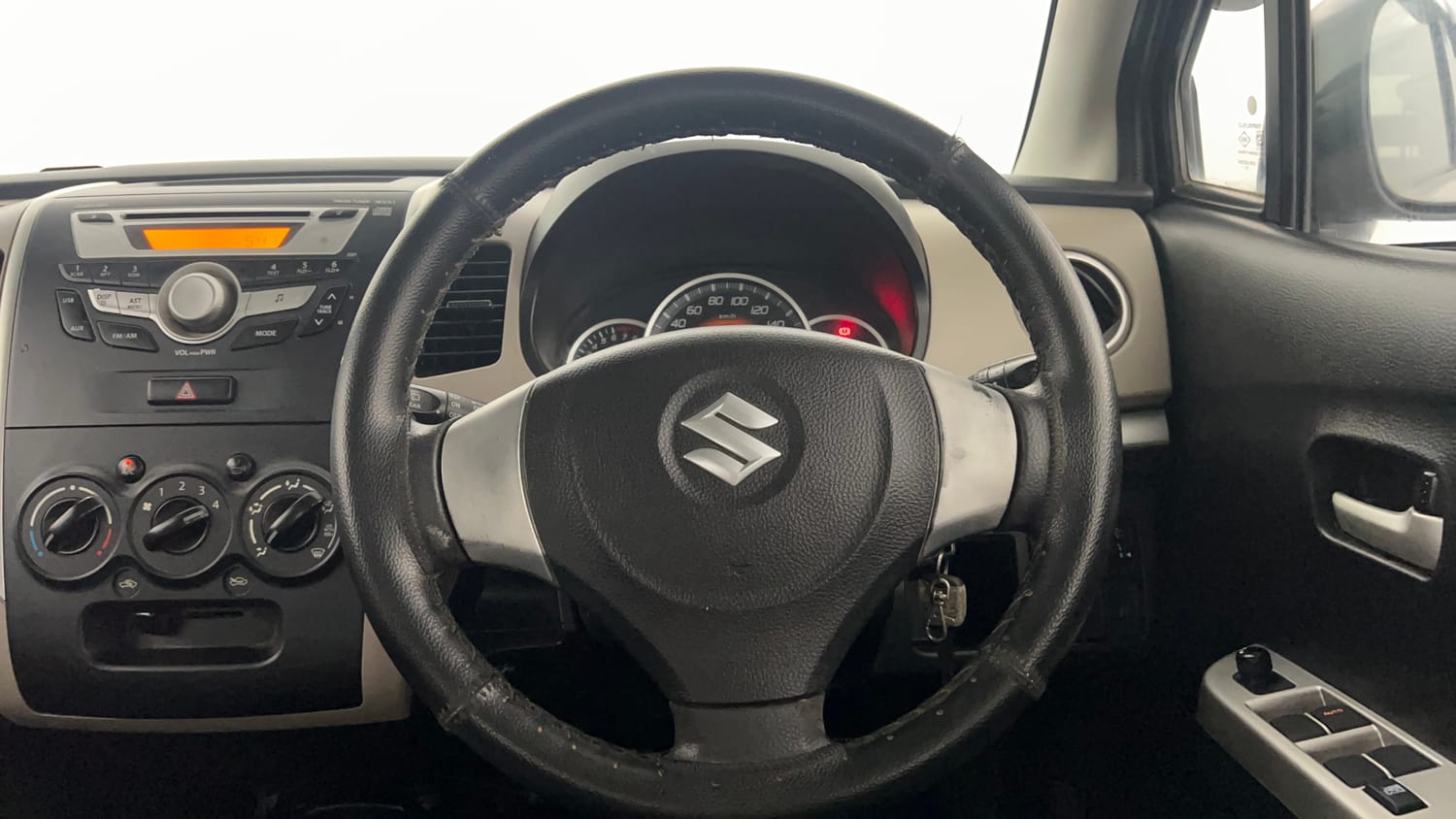Used 2013 Maruti Suzuki Wagon R 1.0 VXi Petrol Manual interior STEERING VIEW