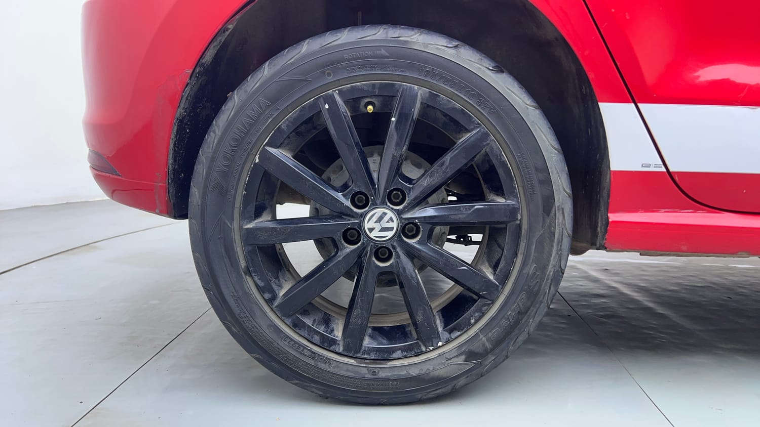 Used 2018 Volkswagen Polo GT TSI Petrol Automatic tyres RIGHT REAR TYRE RIM VIEW