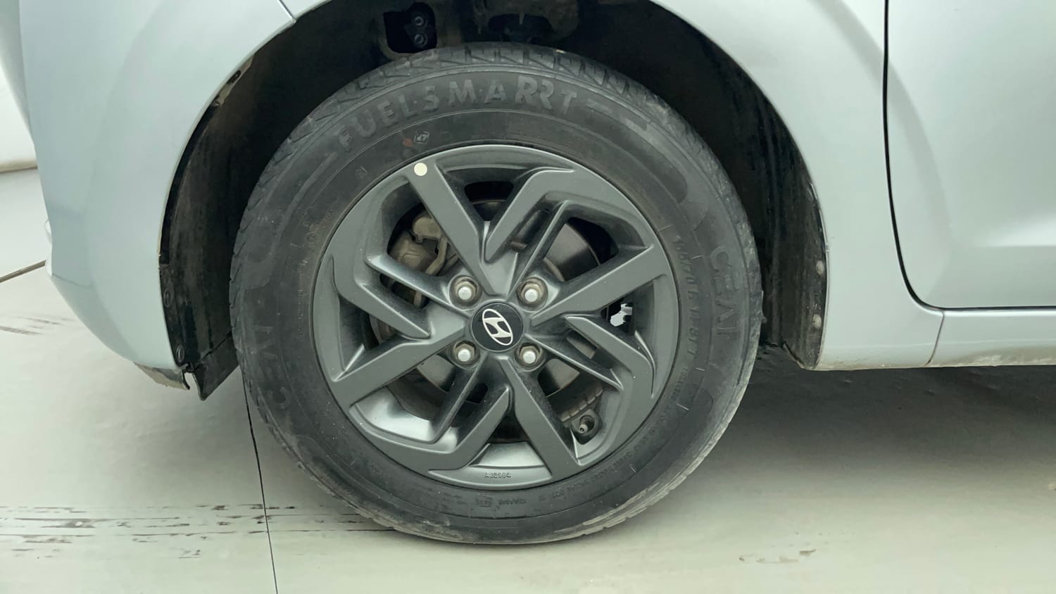Used 2020 Hyundai Grand i10 Nios Sportz AMT 1.2 Kappa VTVT Petrol Automatic tyres LEFT FRONT TYRE RIM VIEW