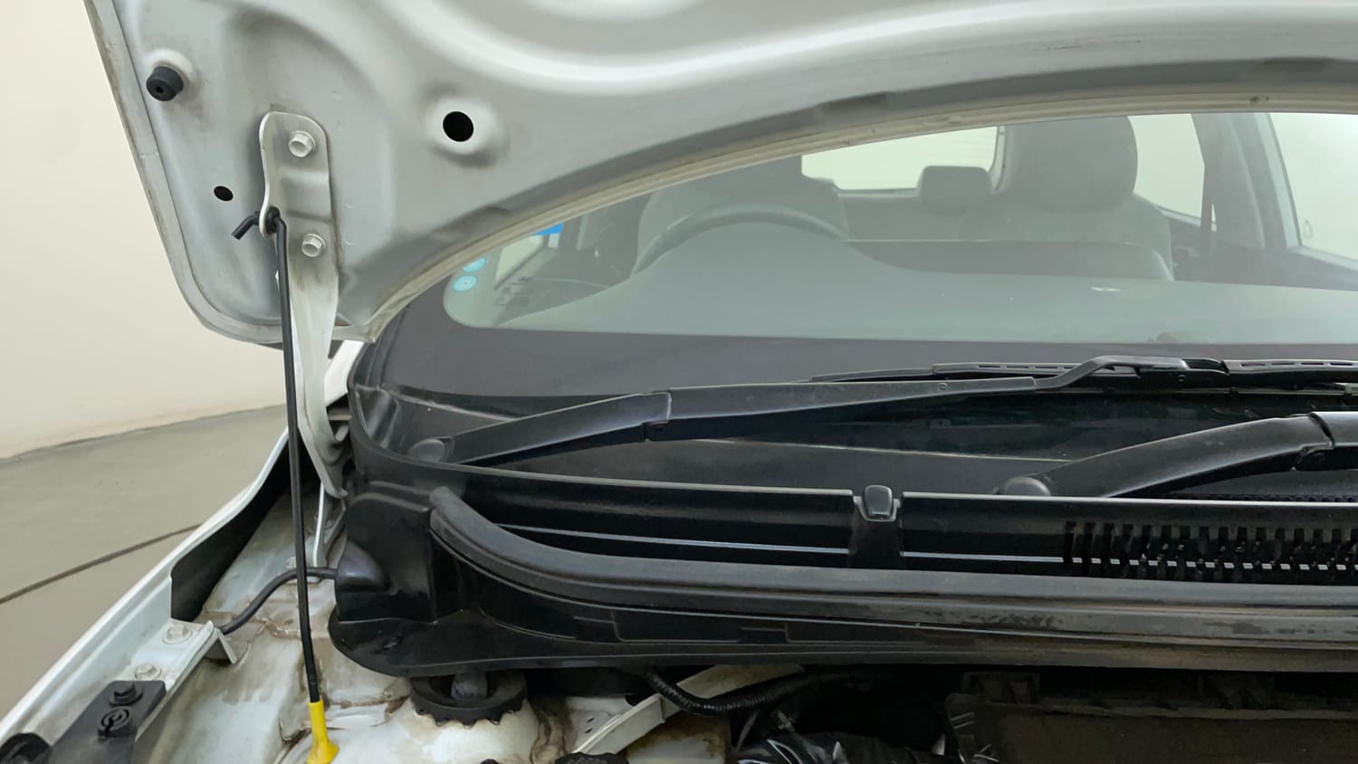 Used 2020 Hyundai Grand i10 Nios Asta 1.2 Kappa VTVT Petrol Manual engine ENGINE RIGHT SIDE HINGE & APRON VIEW