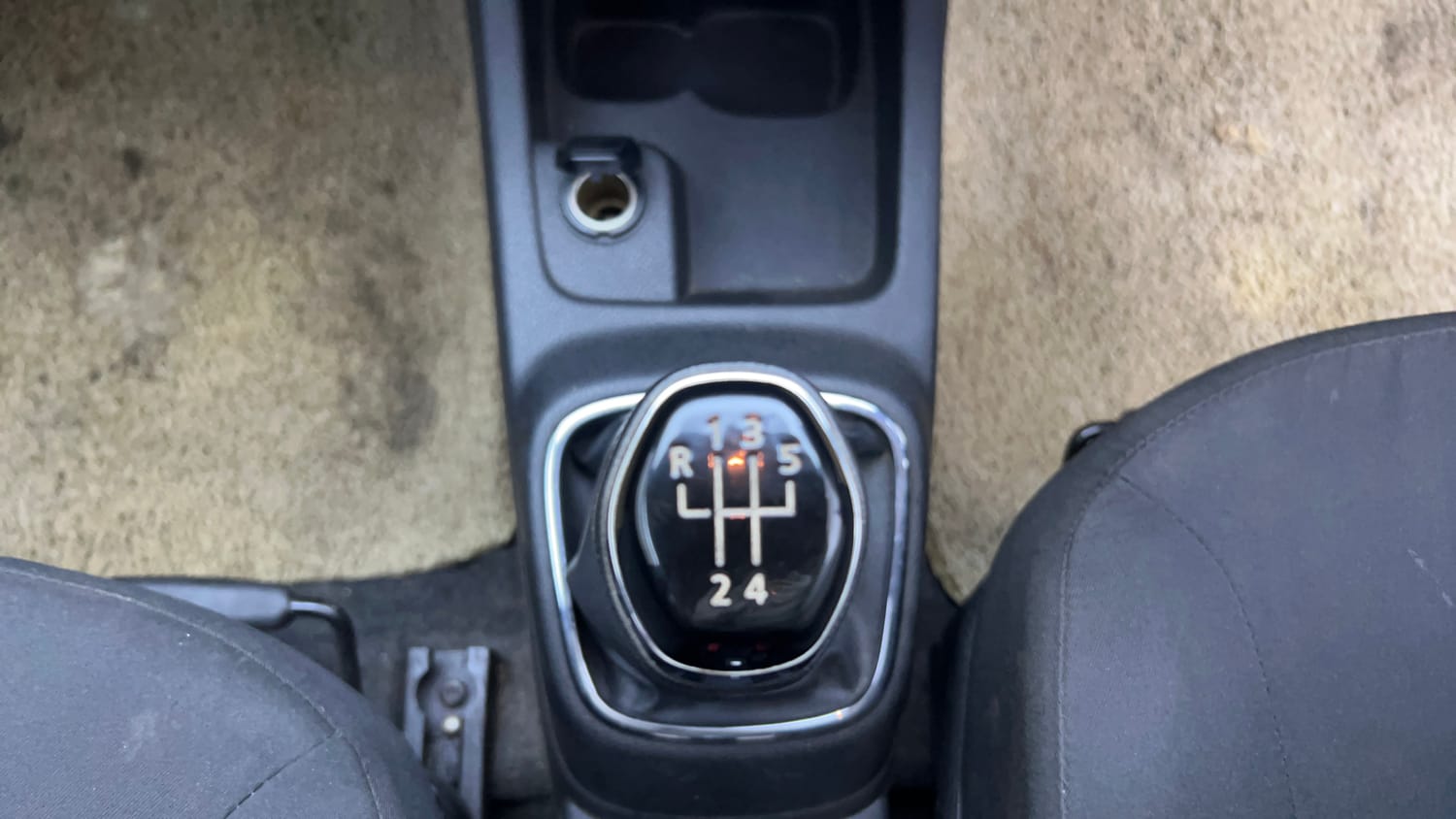 Used 2019 Renault Kwid RXT (O) 1.0 SCE Edition Petrol Manual interior GEAR  KNOB VIEW