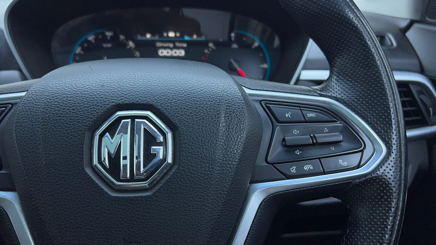 Used 2020 MG Motors Hector Sharp 1.5 DCT Petrol Petrol Automatic top_features Cruise control