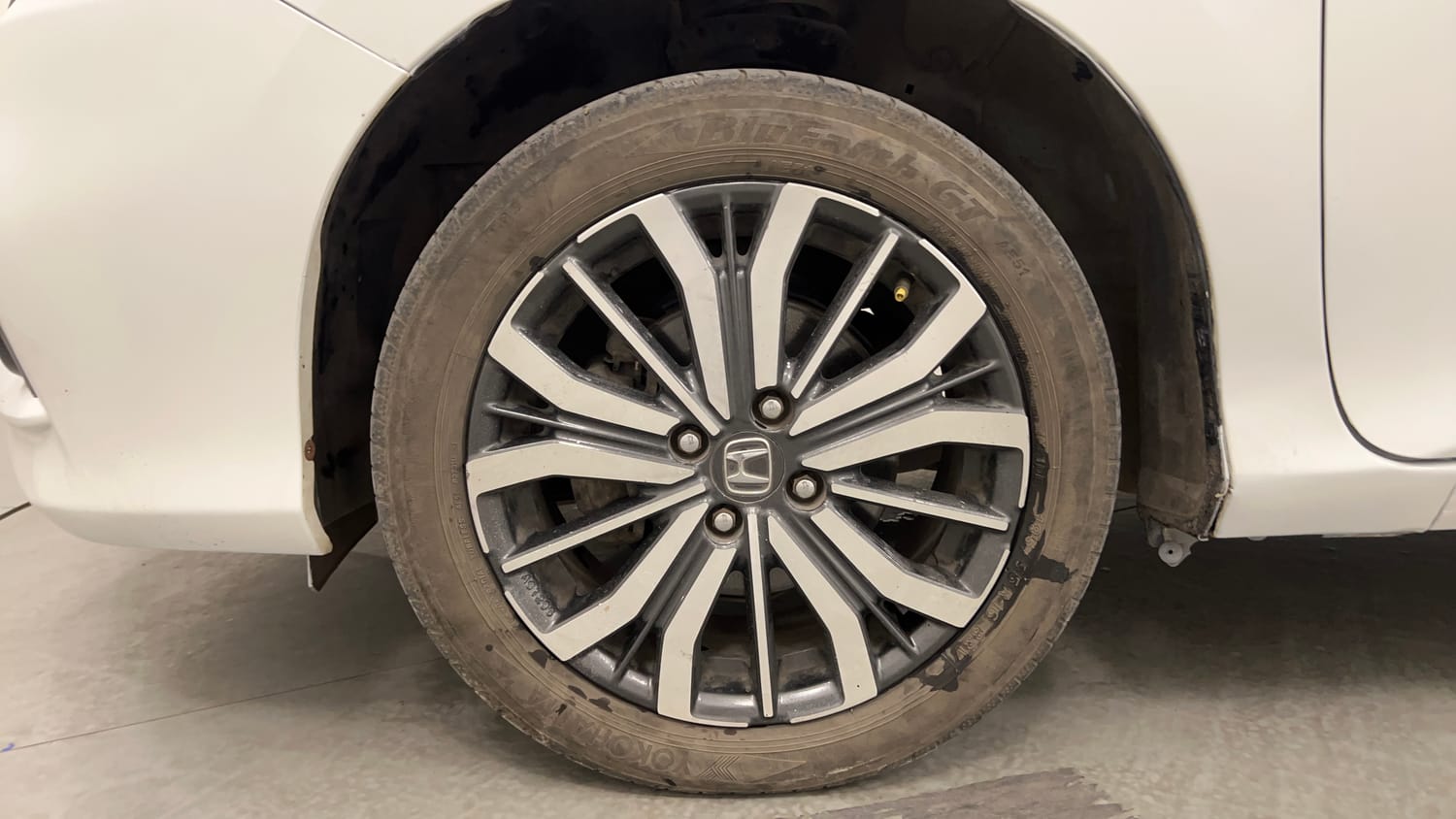 Used 2018 Honda City VX Petrol Petrol Manual tyres LEFT FRONT TYRE RIM VIEW