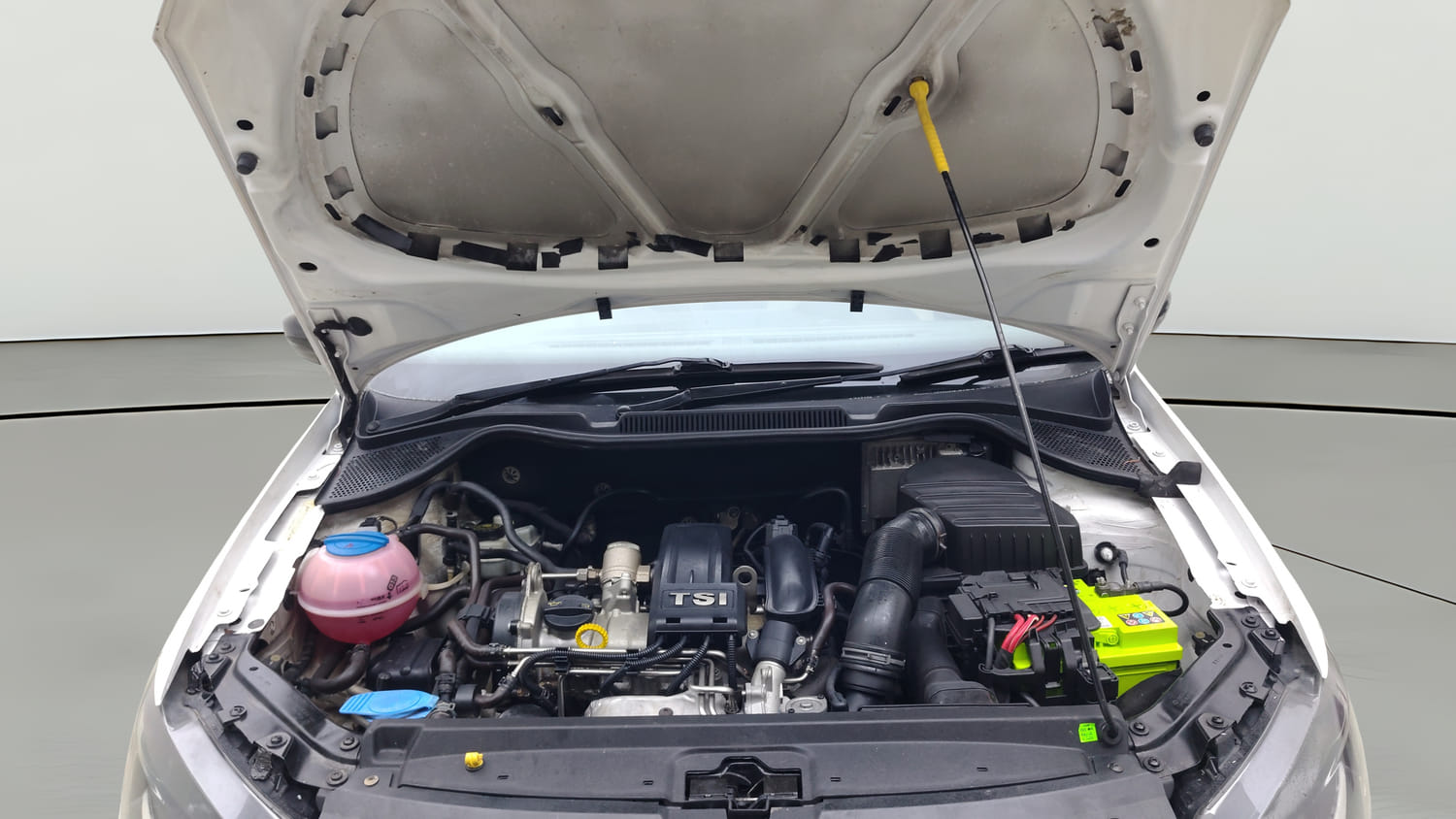 Used 2016 Volkswagen Polo GT TSI Petrol Automatic engine ENGINE & BONNET OPEN FRONT VIEW