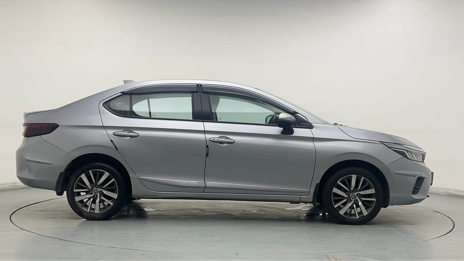 Used 2022 Honda City VX CVT Petrol Petrol Automatic exterior RIGHT SIDE VIEW