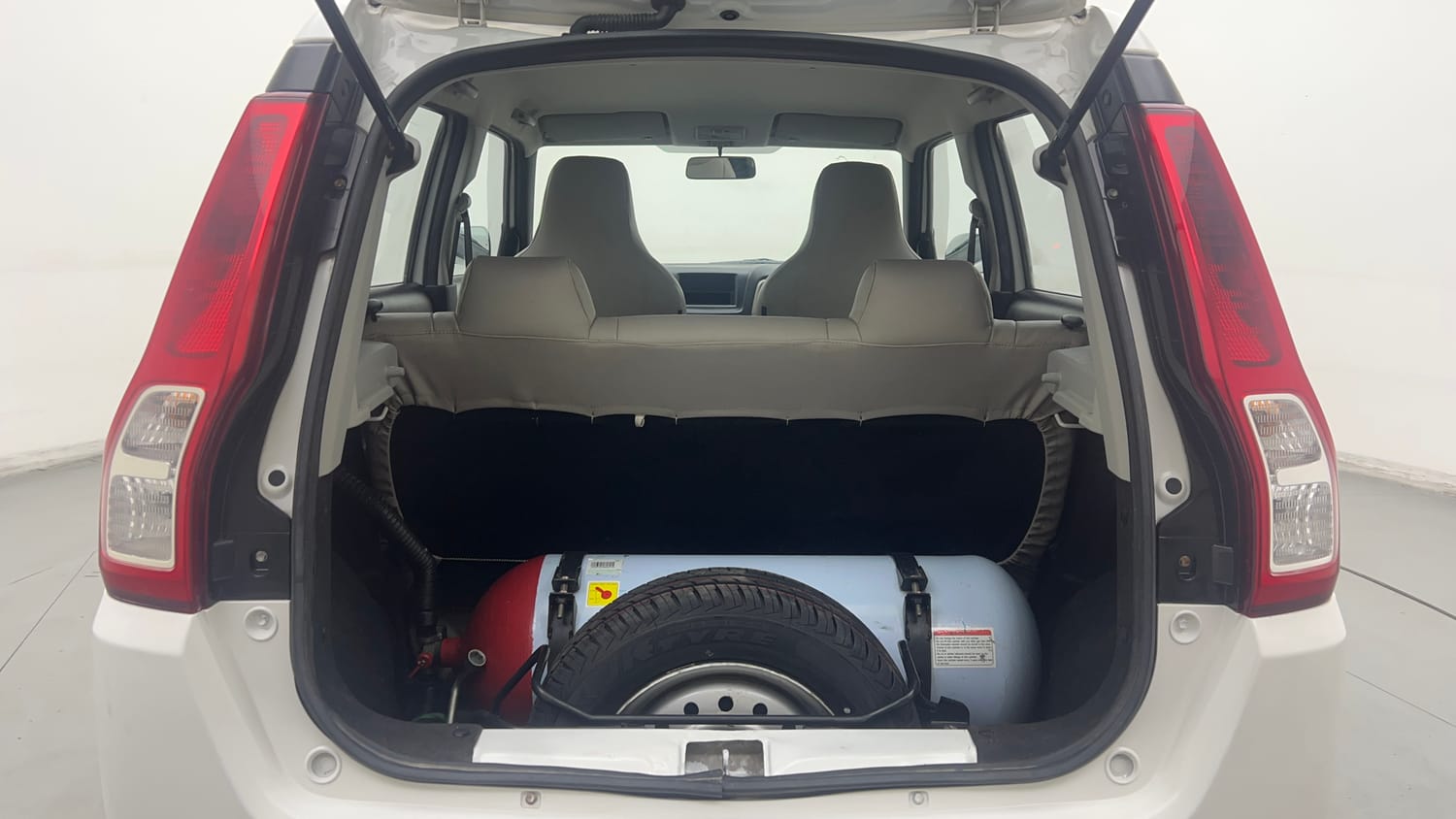 Used 2019 Maruti Suzuki Wagon R LXi 1.0 CNG Cng Manual interior DICKY INSIDE VIEW