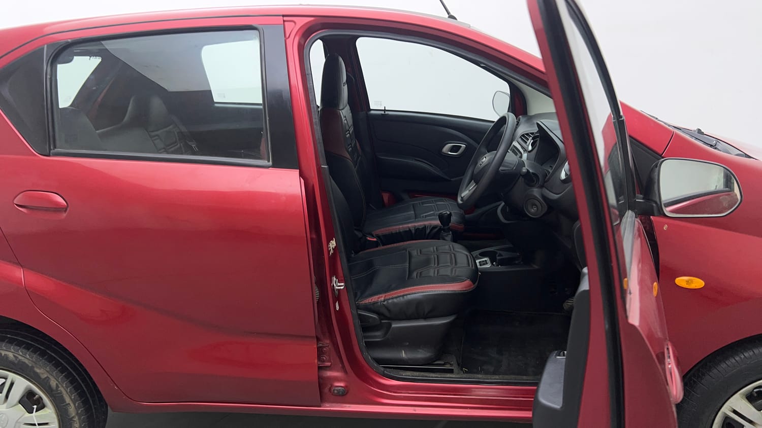 Used 2019 Datsun Redi-GO T (O) Petrol Manual interior RIGHT SIDE FRONT DOOR CABIN VIEW