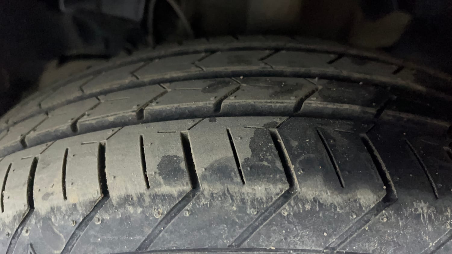Used 2021 Tata Tigor XZA Plus Petrol Automatic tyres LEFT FRONT TYRE TREAD VIEW