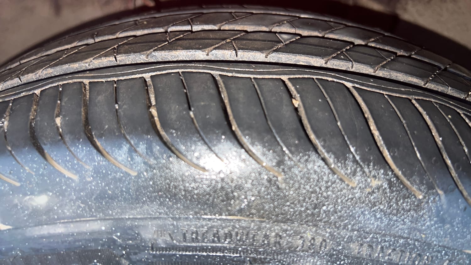 Used 2020 Tata Tiago XZA Plus Dual Tone Petrol Automatic tyres LEFT FRONT TYRE TREAD VIEW