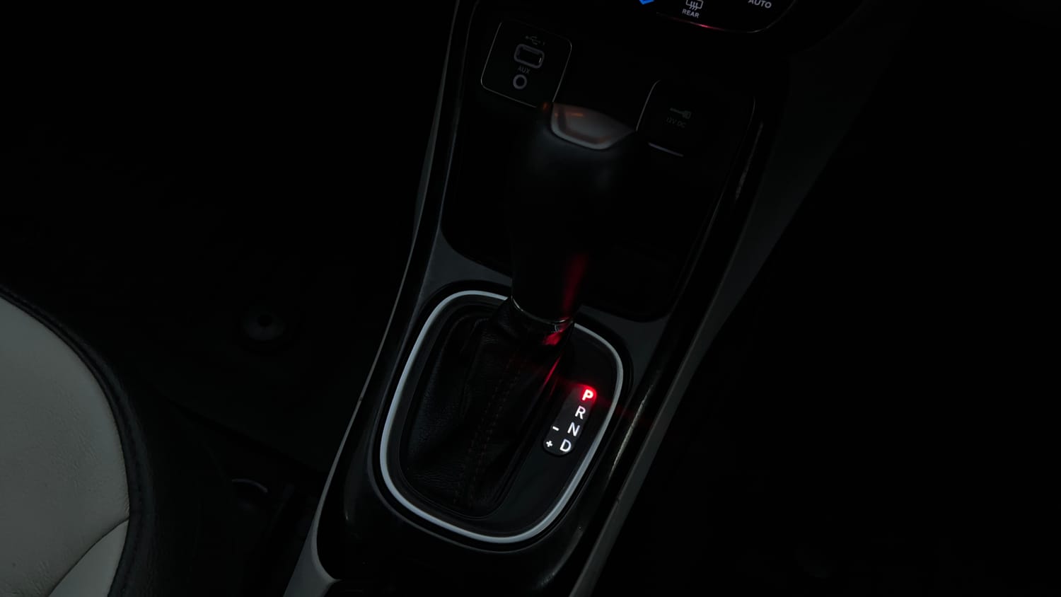Used 2020 Jeep Compass Limited Plus Petrol AT Petrol Automatic interior GEAR  KNOB VIEW