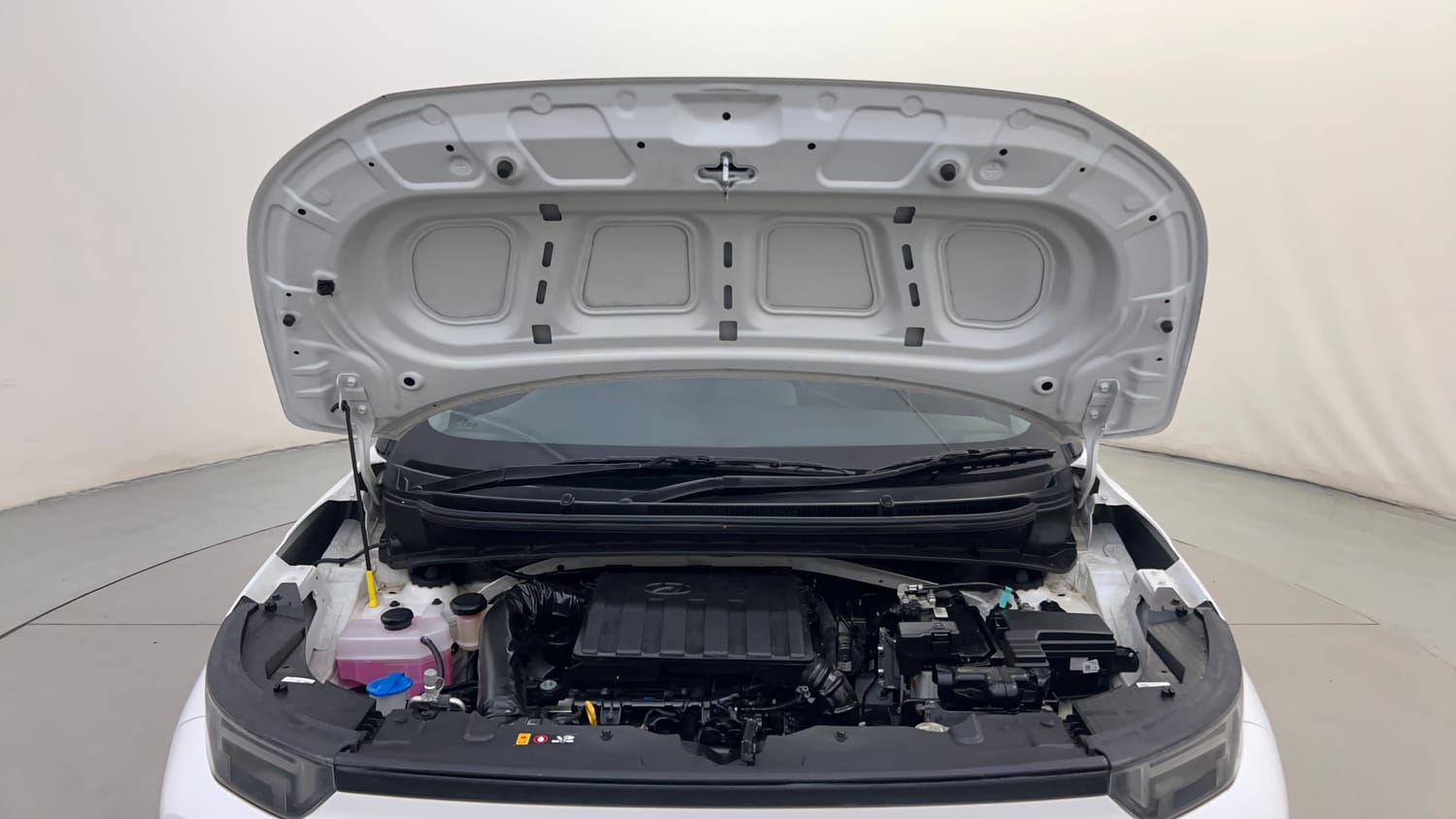 Used 2025 Hyundai Exter SX (O) Connect 1.2 AMT Petrol Automatic engine ENGINE & BONNET OPEN FRONT VIEW