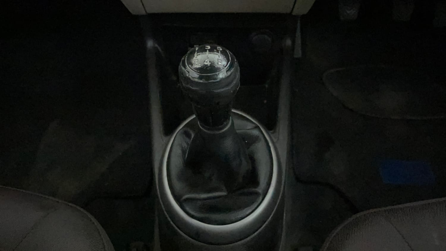 Used 2014 Hyundai i20 Asta 1.2 Petrol Manual interior GEAR  KNOB VIEW