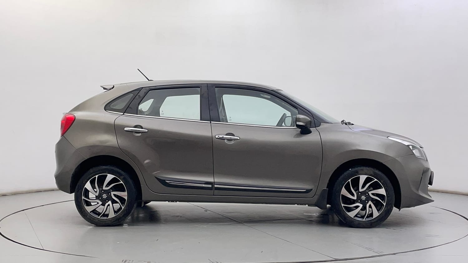 Used 2021 Maruti Suzuki Baleno Zeta Automatic Petrol Automatic exterior RIGHT SIDE VIEW