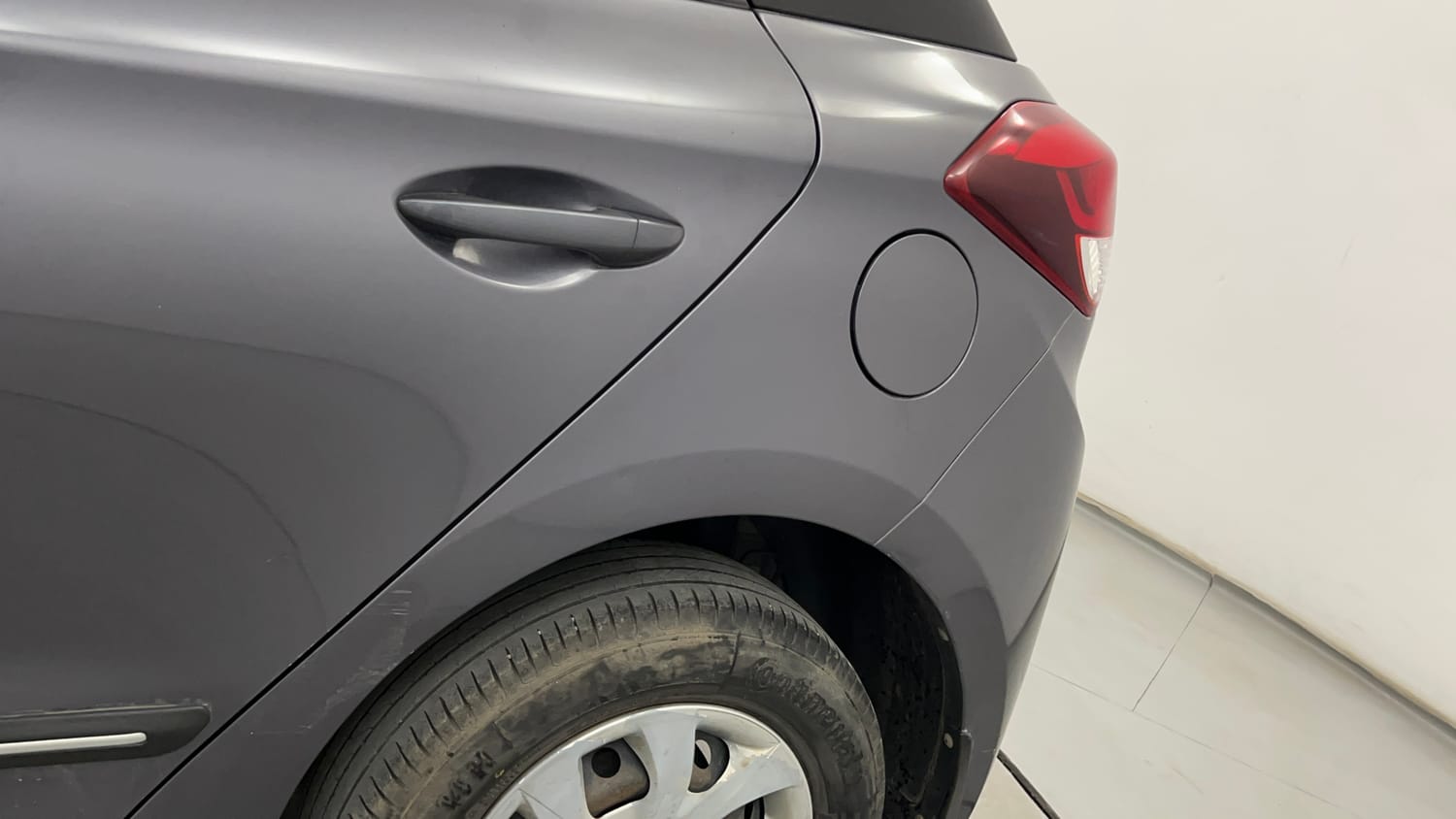 Used 2017 Hyundai Elite i20 Sportz 1.2 Petrol Manual dents MINOR SCRATCH