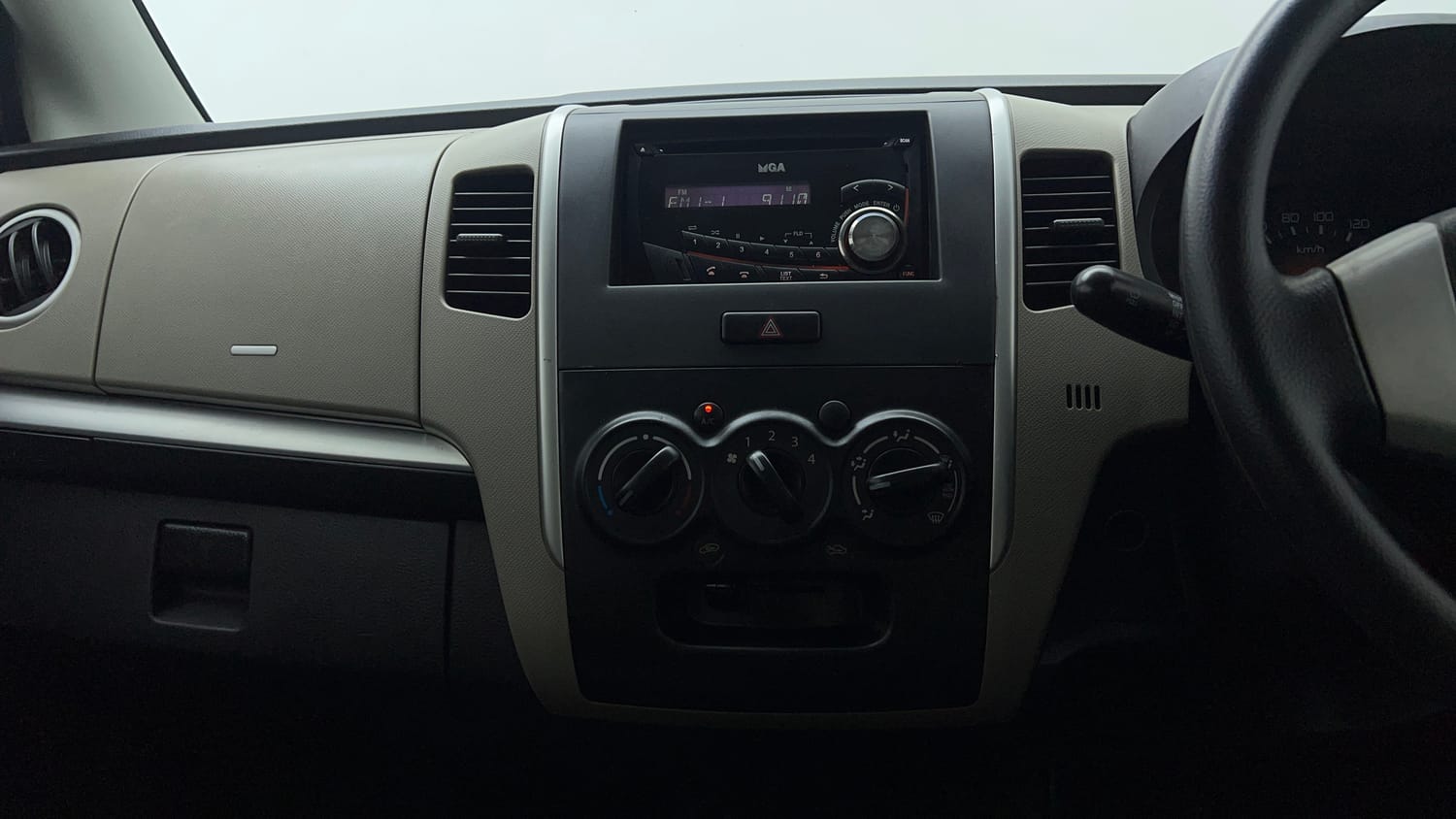 Used 2015 Maruti Suzuki Wagon R LXI CNG Cng Manual interior MUSIC SYSTEM & AC CONTROL VIEW