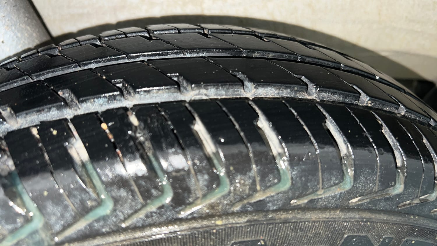 Used 2023 Maruti Suzuki Alto K10 VXi AGS Petrol Automatic tyres RIGHT REAR TYRE TREAD VIEW
