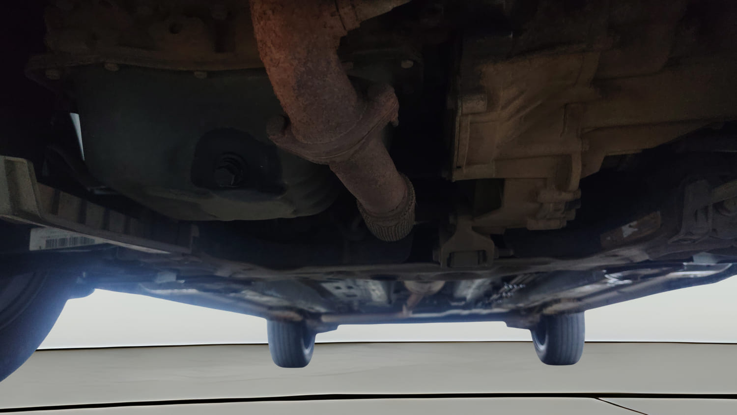 Used 2022 Tata Punch Creative Dual Tone Petrol Manual extra FRONT LEFT UNDERBODY VIEW