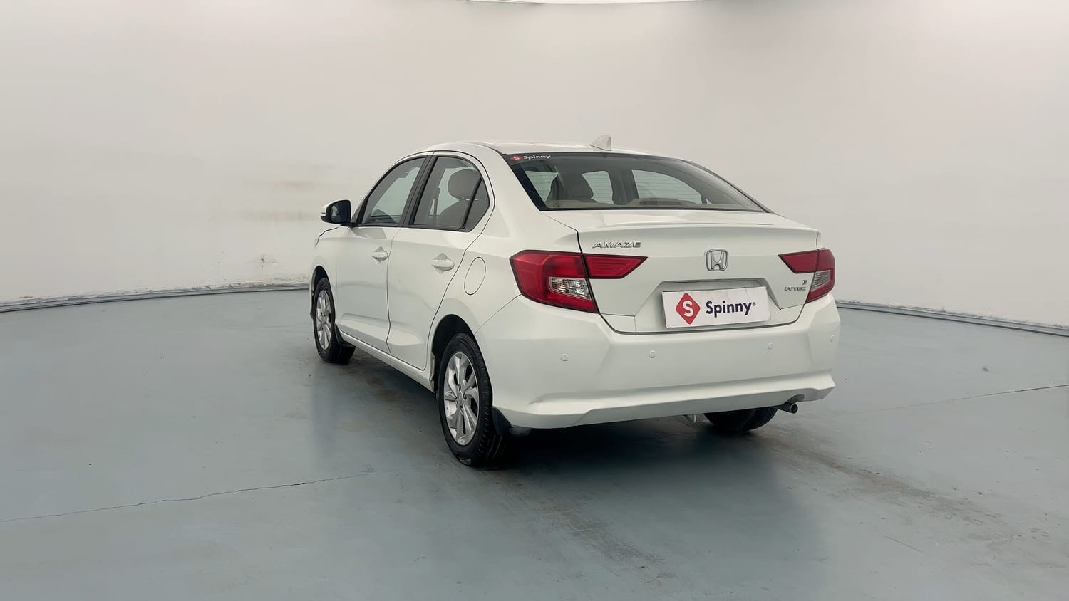 Used 2019 Honda Amaze 1.2 V MT Petrol Petrol Manual exterior LEFT REAR CORNER VIEW