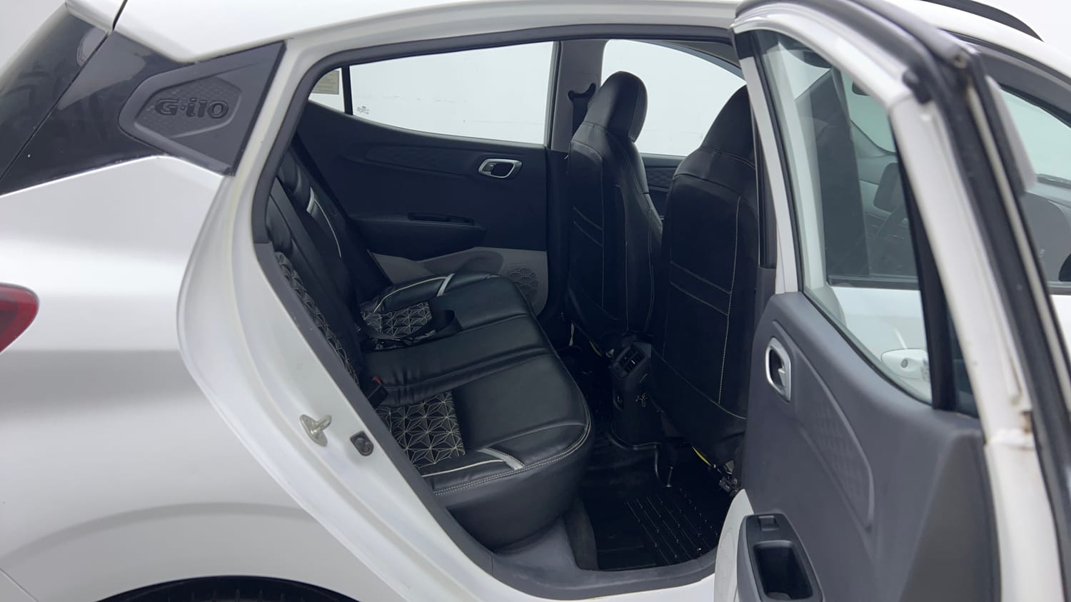 Used 2023 Hyundai Grand i10 Nios Sportz 1.2 Kappa CNG Cng Manual interior RIGHT SIDE REAR DOOR CABIN VIEW