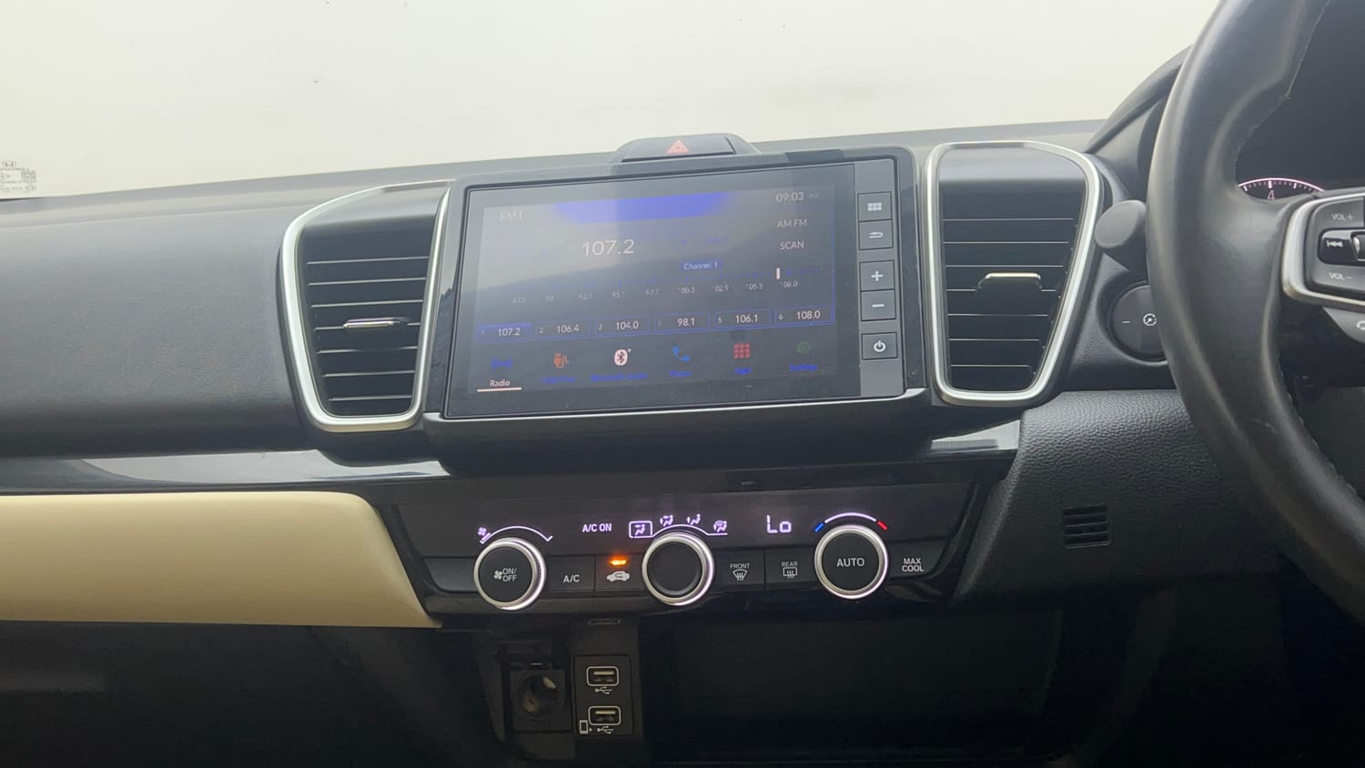 Used 2022 Honda City VX CVT Petrol Petrol Automatic interior MUSIC SYSTEM & AC CONTROL VIEW