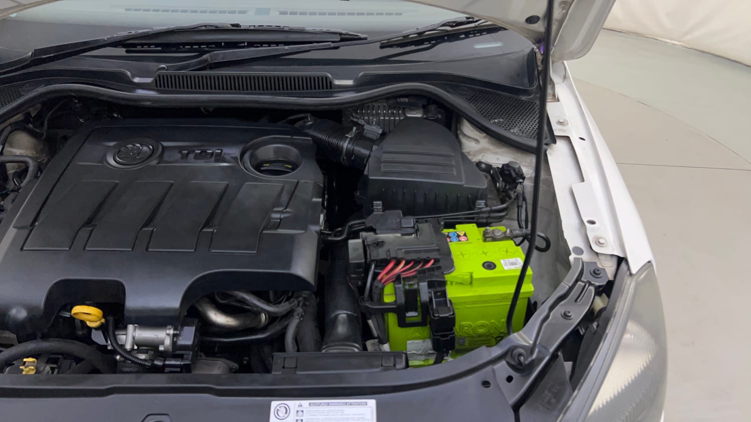 Used 2016 Skoda Rapid 1.5 TDI CR Style Plus AT Diesel Automatic engine ENGINE LEFT SIDE HINGE & APRON VIEW