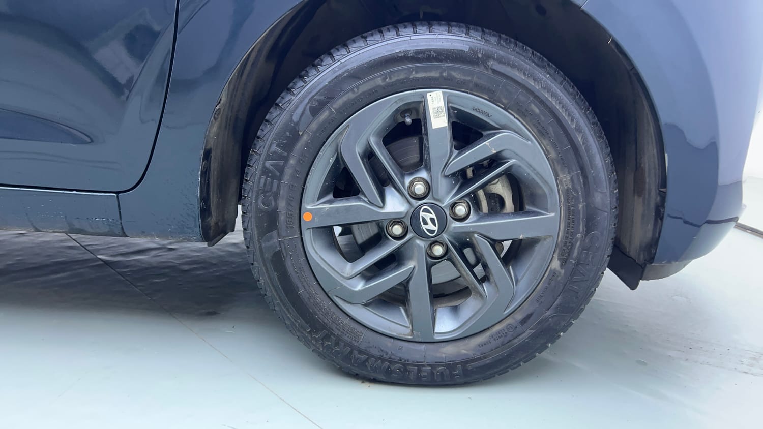 Used 2022 Hyundai Grand i10 Nios Sportz AMT 1.2 Kappa VTVT Petrol Automatic tyres RIGHT FRONT TYRE RIM VIEW