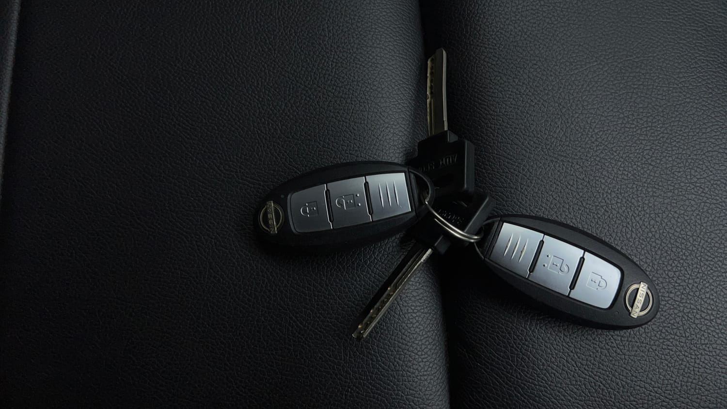Used 2021 Nissan Magnite XV Premium Petrol + CNG(Outside Fitted) Cng Manual extra CAR KEY VIEW
