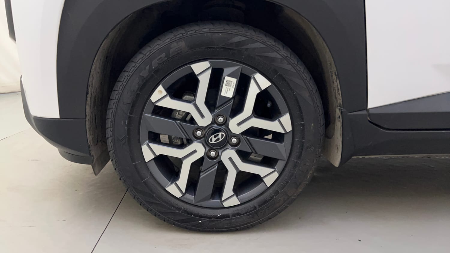 Used 2025 Hyundai Exter SX (O) Connect 1.2 AMT Petrol Automatic tyres LEFT FRONT TYRE RIM VIEW