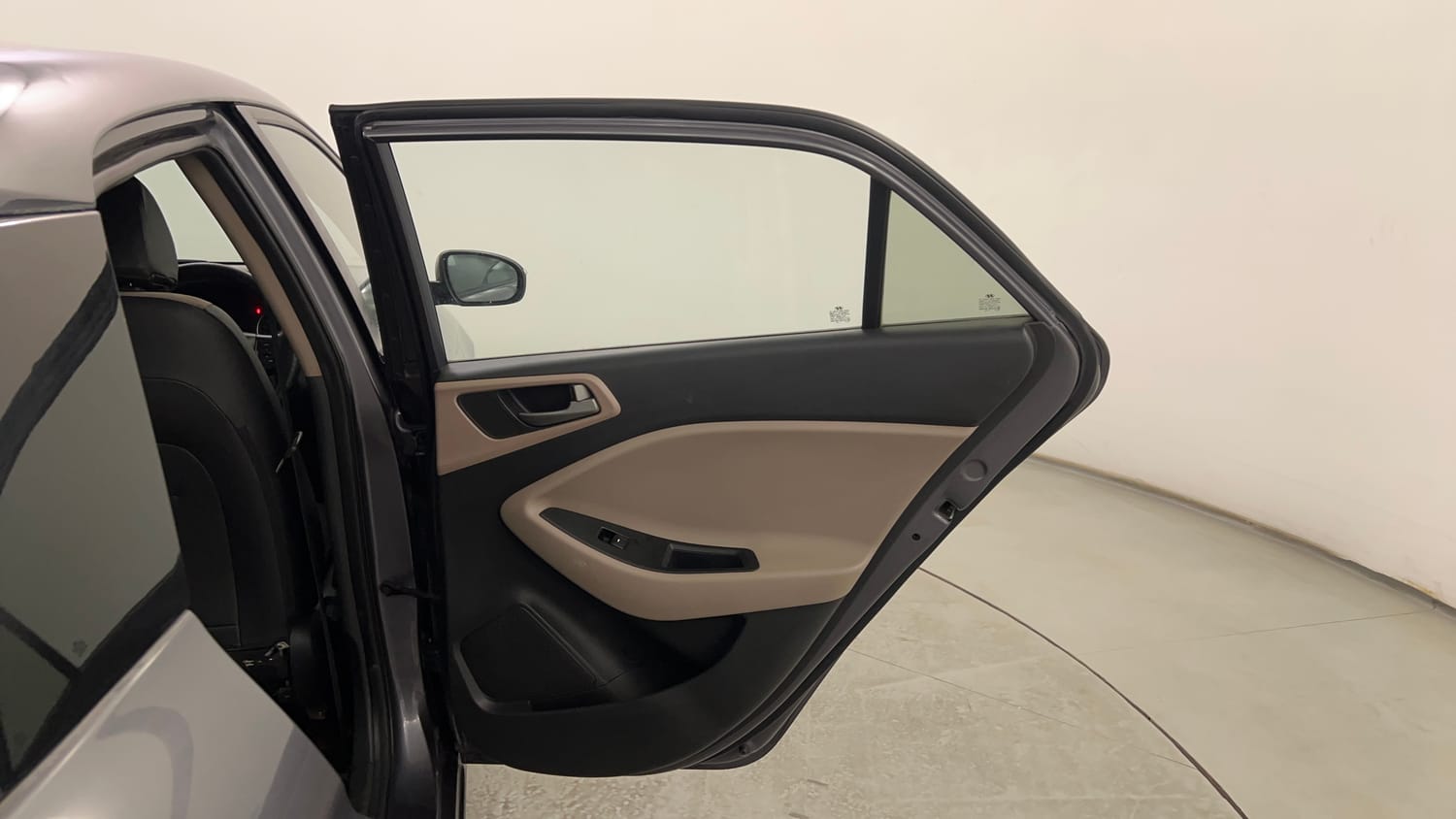 Used 2017 Hyundai Elite i20 Sportz 1.2 Petrol Manual interior RIGHT REAR DOOR OPEN VIEW