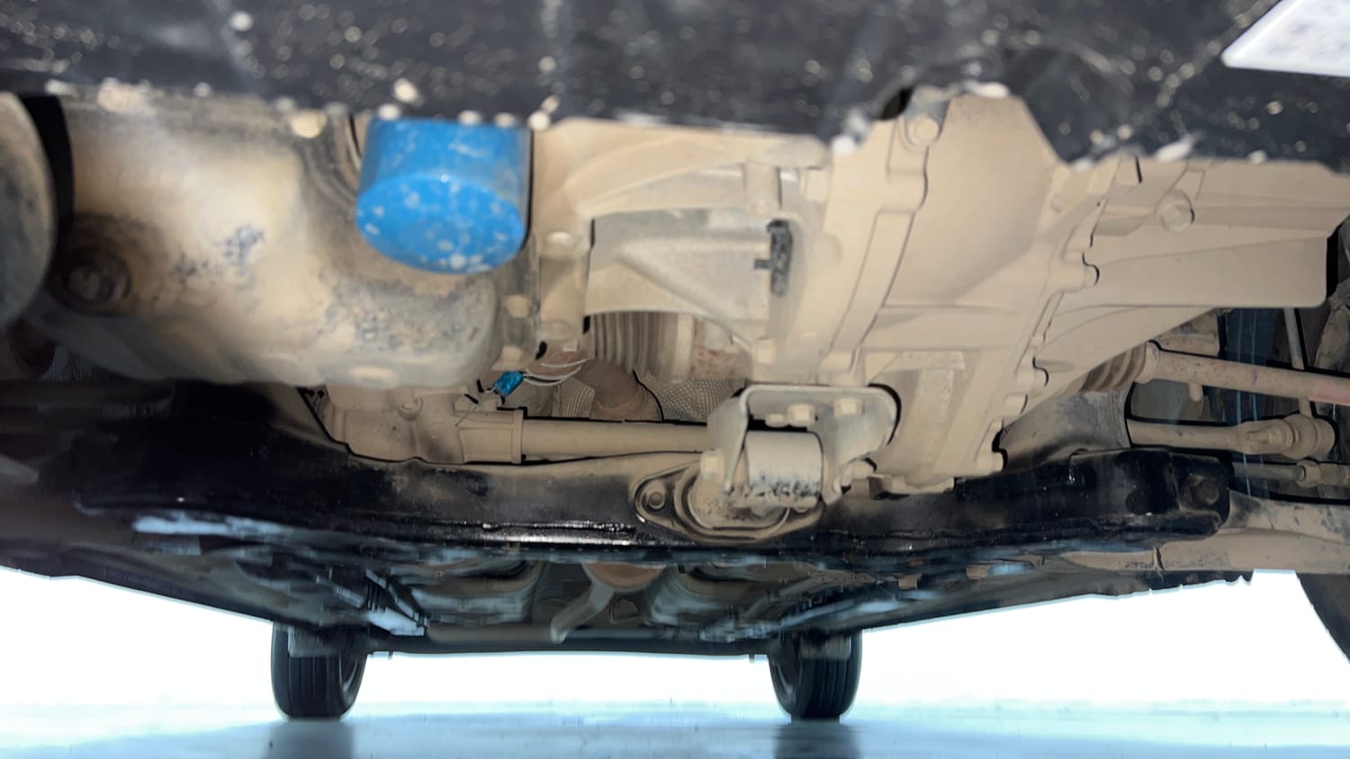 Used 2023 Hyundai Grand i10 Nios Sportz 1.2 Kappa CNG Cng Manual extra FRONT LEFT UNDERBODY VIEW