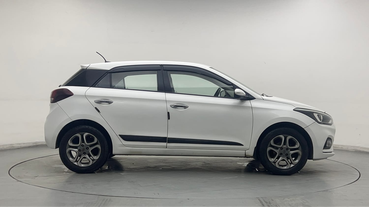 Used 2019 Hyundai Elite i20 Asta 1.2 (O) Petrol Manual exterior RIGHT SIDE VIEW