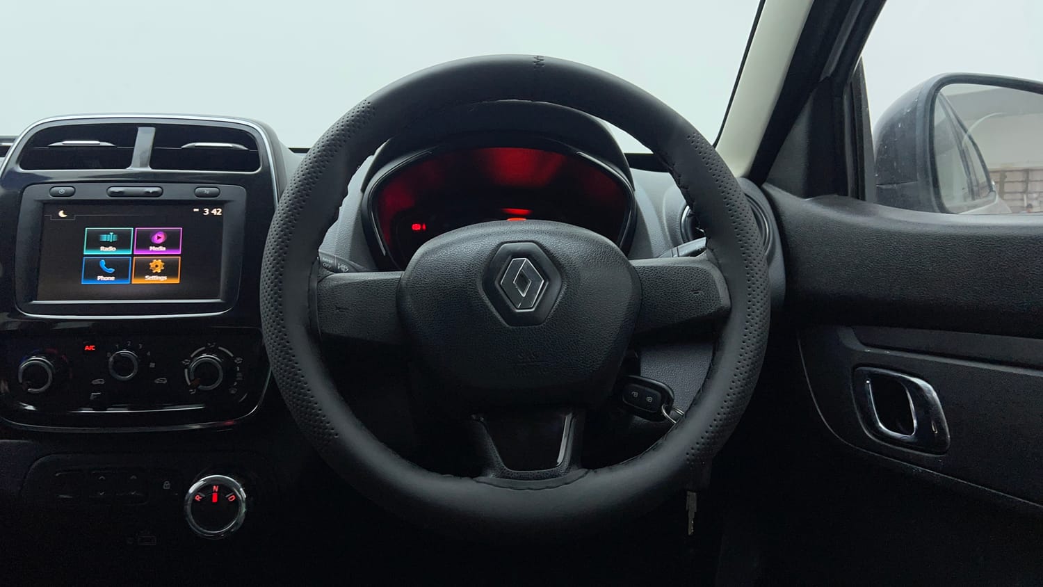 Used 2020 Renault Kwid 1.0 RXT AMT Opt Petrol Automatic interior STEERING VIEW
