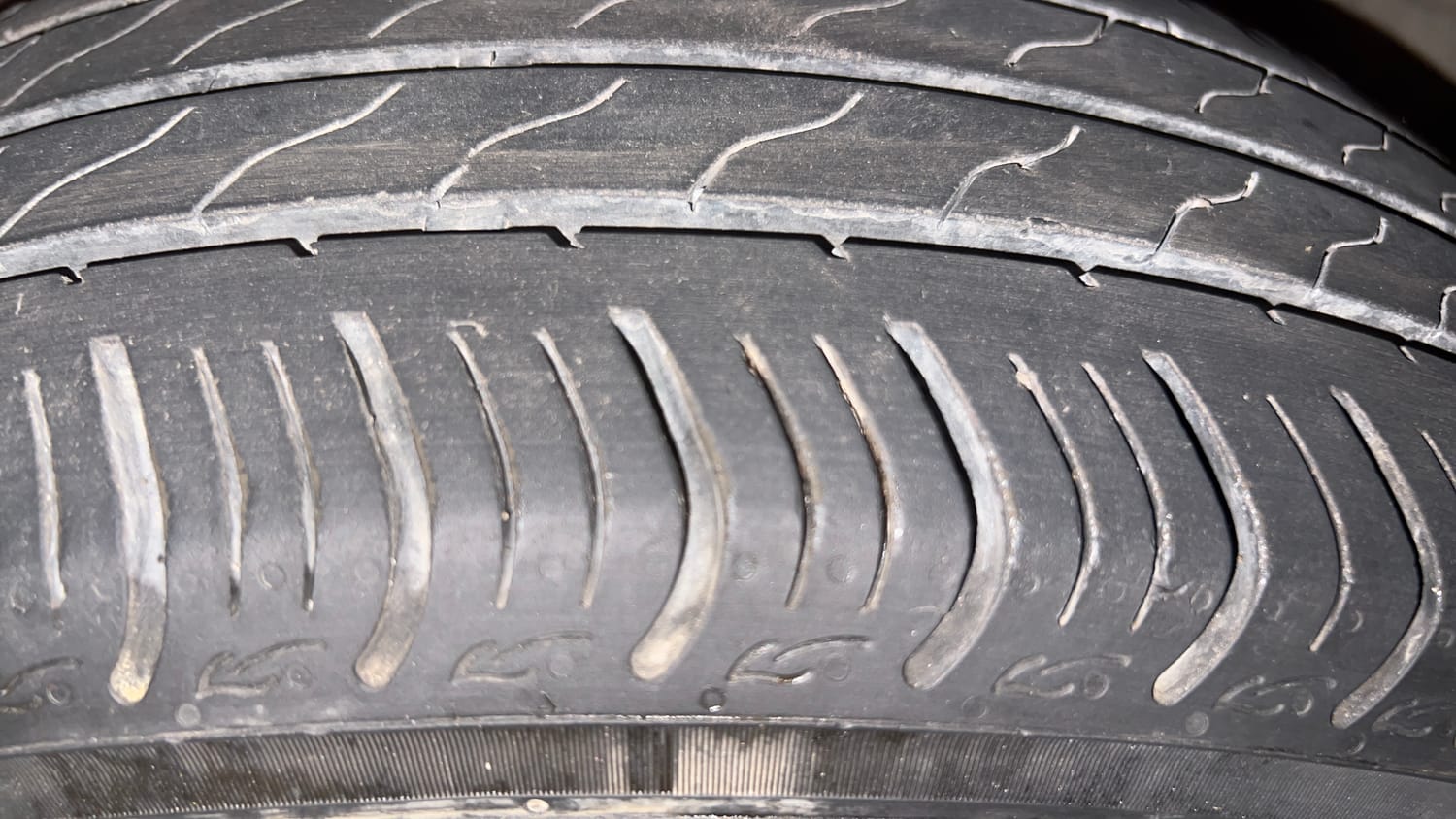 Used 2019 Honda Amaze 1.2 VX CVT Petrol Petrol Automatic tyres RIGHT FRONT TYRE TREAD VIEW