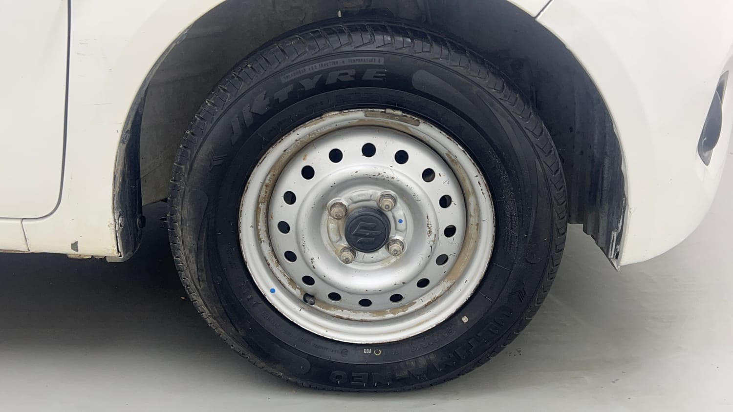 Used 2019 Maruti Suzuki Wagon R LXi 1.0 CNG Cng Manual tyres RIGHT FRONT TYRE RIM VIEW