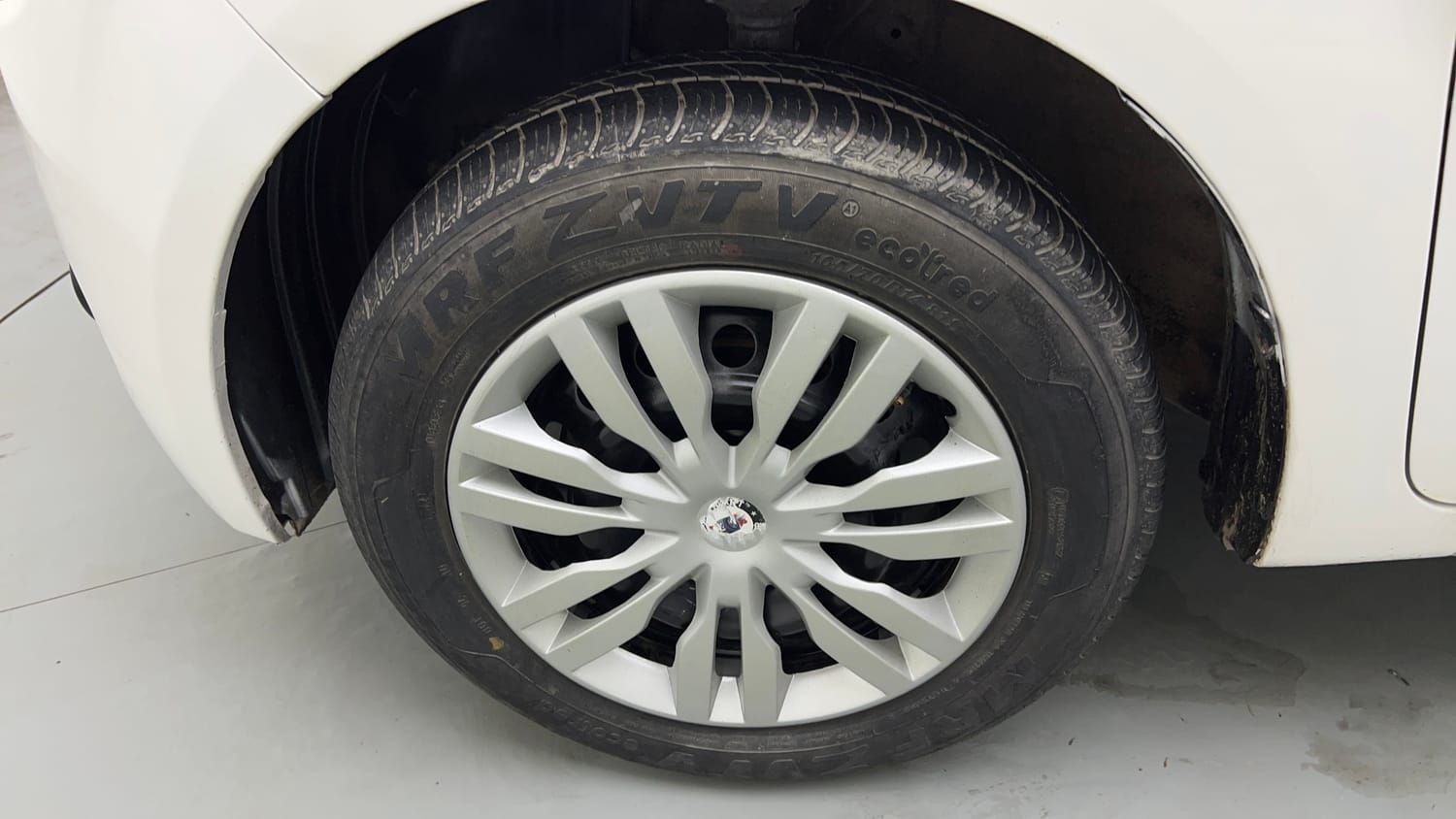 Used 2024 Maruti Suzuki Wagon R VXI 1.0 Petrol Manual tyres LEFT FRONT TYRE RIM VIEW