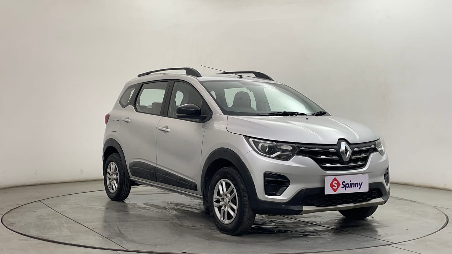 Used 2022 Renault Triber RXT EASY-R AMT Petrol Automatic exterior RIGHT FRONT CORNER VIEW