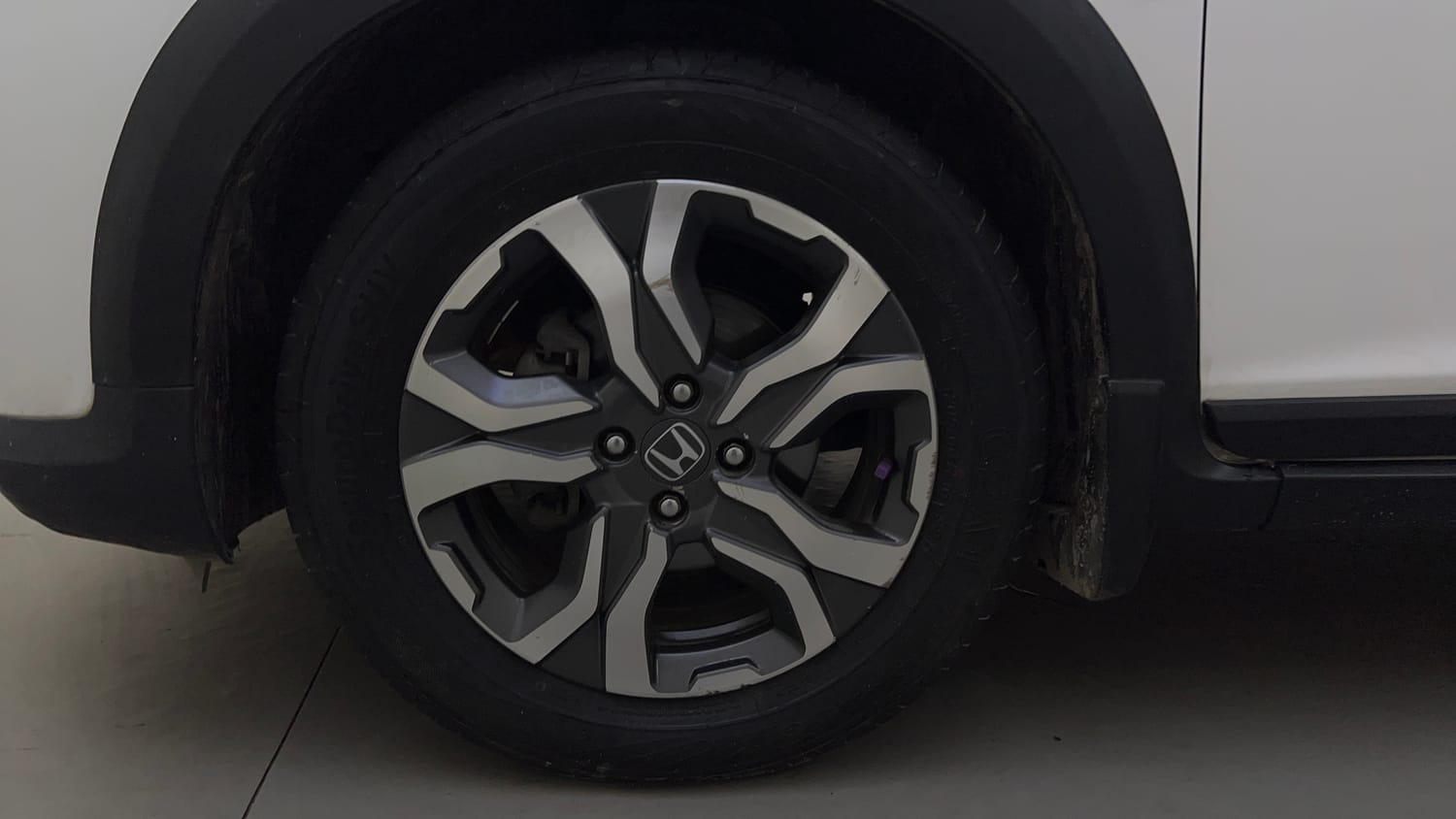 Used 2017 Honda WR-V VX MT Diesel Diesel Manual tyres LEFT FRONT TYRE RIM VIEW
