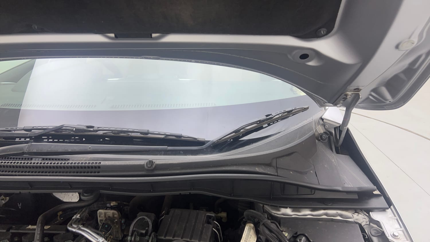 Used 2022 Honda City VX CVT Petrol Petrol Automatic engine ENGINE LEFT SIDE HINGE & APRON VIEW